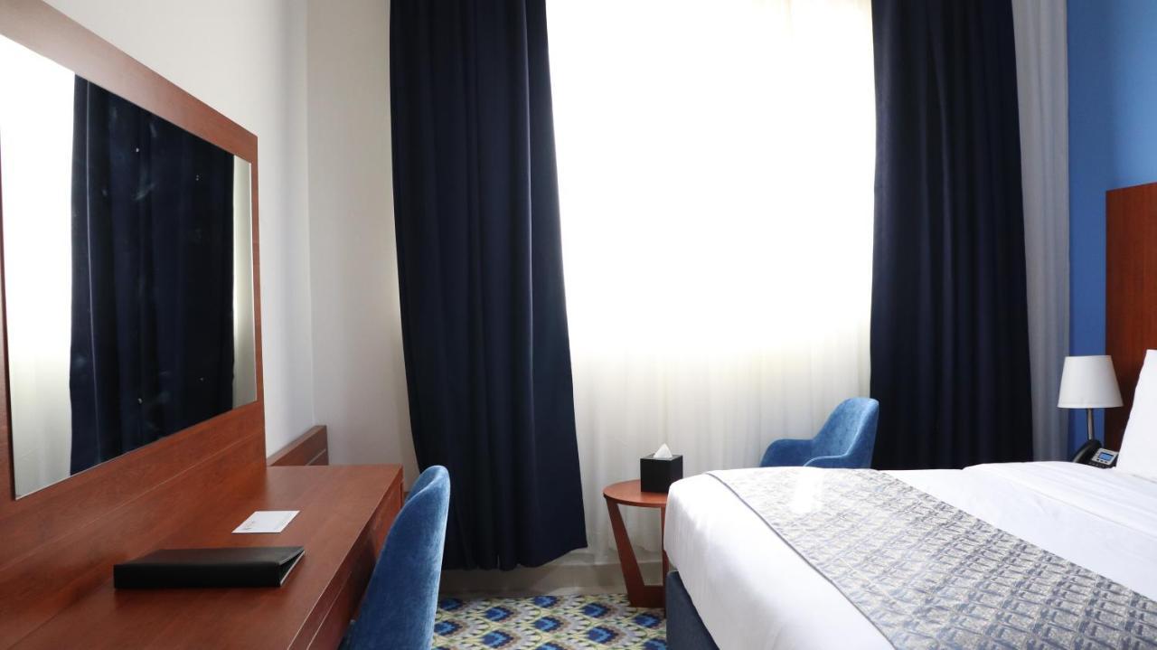 Al Riyadh Hotel Apartments Abu Dabi Exterior foto